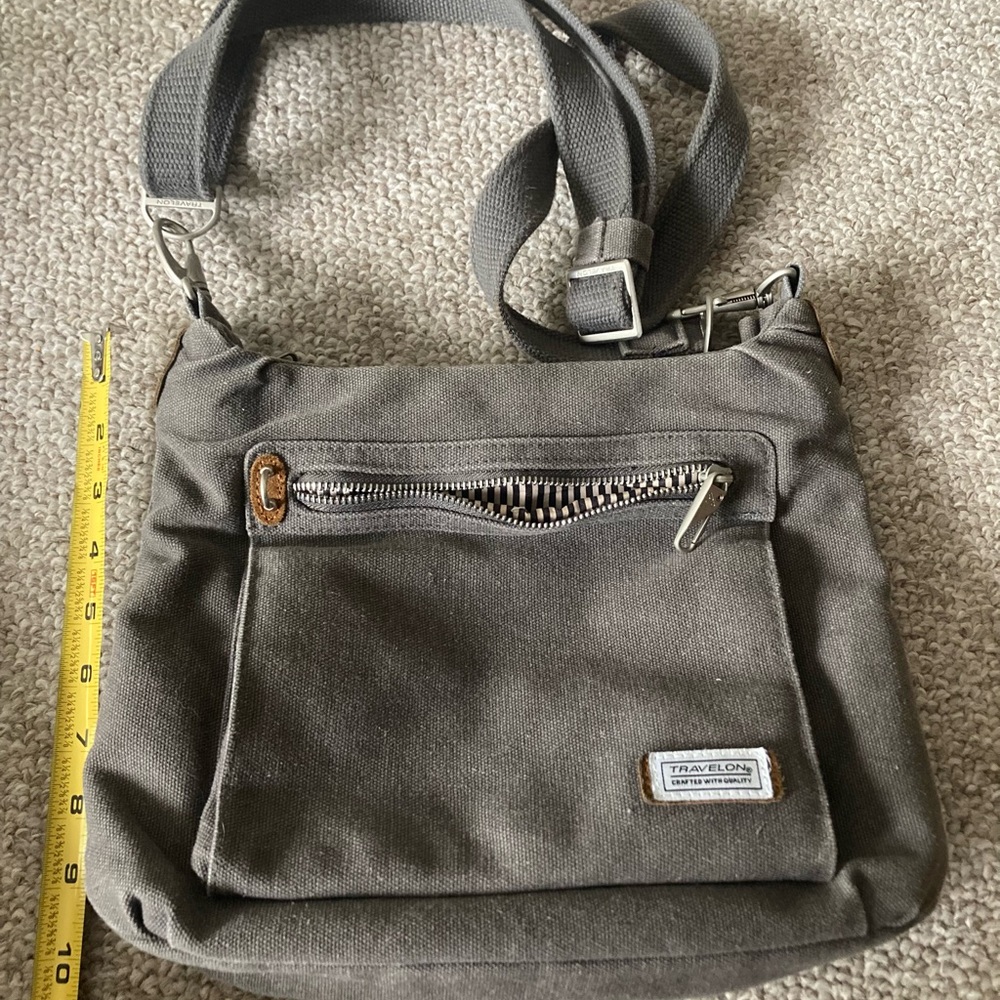 Travelon Crossbody Purse. Well made.